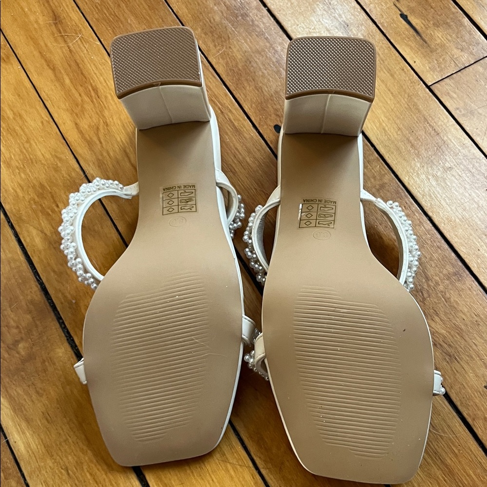 Women's White Beaded Sandals - Picture 4 of 5